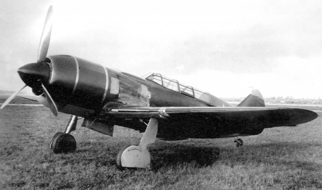 Lavochkin La-7 UTI (2)